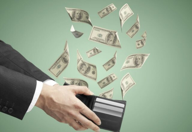 Las aseguradoras Medicare Advantage facturan a los contribuyentes y a las personas mayores miles de millones de dólares. ¿Por qué alguien se sorprende?

 | 