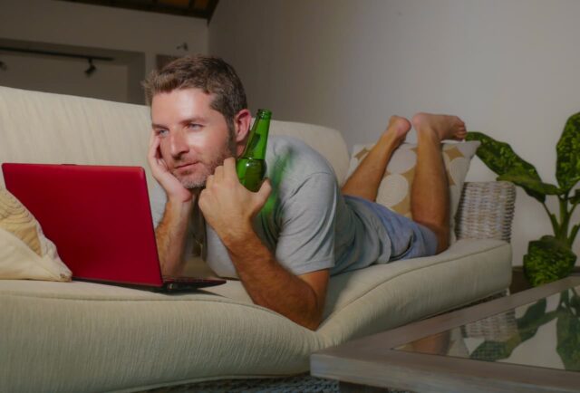 “Este tipo no tiene modales”: mi huésped de Airbnb me pidió que comprara tocino y cerveza. La factura de 30 dólares sigue impaga. ¿Insisto?

 | 