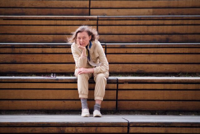 “Tengo una pregunta legal y moral”: Mi padre se fue cuando yo tenía 9 años, se volvió a conectar conmigo cuando tenía 50 años y ahora necesita dinero. ¿Qué le debo?

 | 