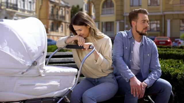 “No gano lo suficiente para mantenerme a mí y a nuestro bebé”: Mi esposo está desempleado y perdió $22,000 negociando tarjetas deportivas. ¿Y ahora?

 | 