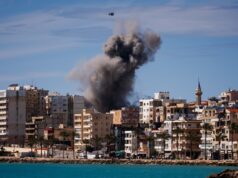 Los precios mundiales del petróleo caen por debajo de los 95 dólares por barril después de informes sobre una propuesta de alto el fuego entre Estados Unidos e Irán.
| Los precios mundiales del petróleo caen por debajo de los 95 dólares por barril después de informes sobre una propuesta de alto el fuego entre Estados Unidos e Irán.
|