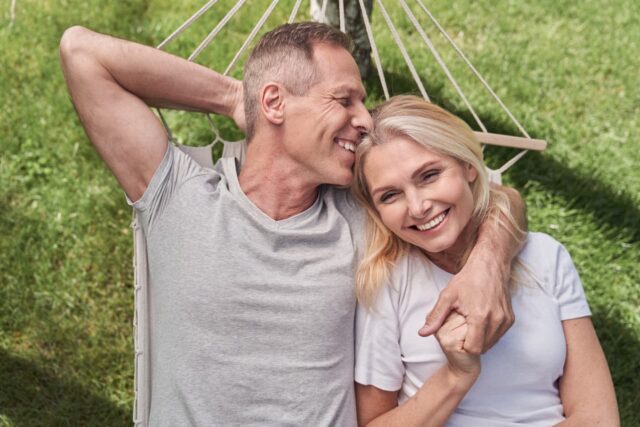 Tengo 59 años. Mi esposa y yo compramos una segunda casa por $484.000 a una tasa de interés del 6,2%. ¿Esto afectará nuestra jubilación?

 | 