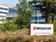 Por qué el informe de ganancias de Broadcom hace que Wall Street sea tan optimista en un mal día para las acciones de chips
| Por qué el informe de ganancias de Broadcom hace que Wall Street sea tan optimista en un mal día para las acciones de chips
|
