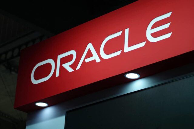 Las acciones de Oracle suben a medida que la demanda de IA genera ganancias no vistas en 15 años

 | 
