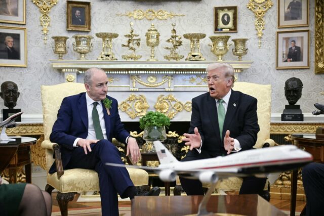 Estados Unidos no necesita ayuda en Irán, dice Trump, mientras los miembros de la OTAN rechazan la apelación y los precios del petróleo se disparan

 | 