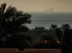 Trump propone 20 mil millones de dólares en reaseguro para los petroleros atrapados en el Estrecho de Ormuz. He aquí por qué eso podría no ser suficiente.
| Trump propone 20 mil millones de dólares en reaseguro para los petroleros atrapados en el Estrecho de Ormuz. He aquí por qué eso podría no ser suficiente.
|