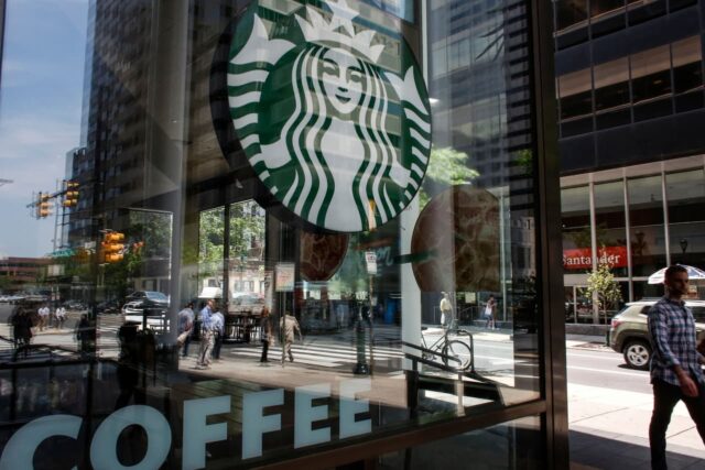 Por qué esta costosa reforma de Starbucks podría no convencer a los jóvenes

 | 