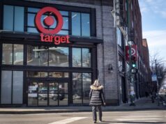 Target gasta otros 2 mil millones de dólares para renovar las tiendas y la tecnología para atraer de vuelta a los compradores
| Target gasta otros 2 mil millones de dólares para renovar las tiendas y la tecnología para atraer de vuelta a los compradores
|