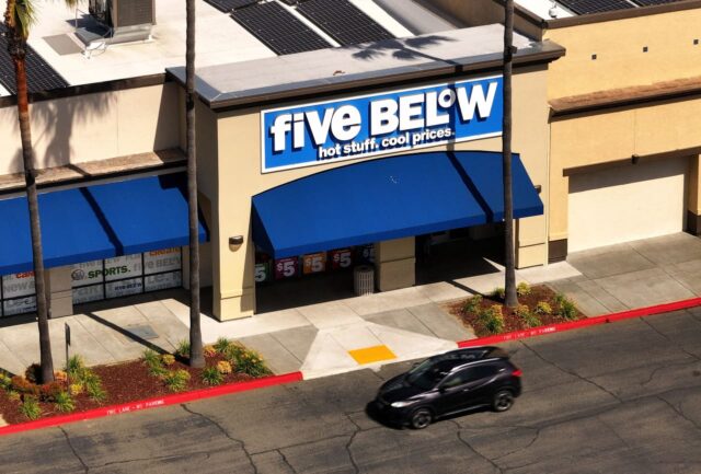 Las acciones de Five Below siguen llorando, ya que las perspectivas optimistas alivian los temores de los consumidores sobre una desaceleración

 | 