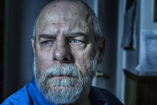 Mi hermano dice que un abogado puede conseguirle un asilo de ancianos de Medicaid en Florida por una “tarifa elevada”, a pesar de sus bienes. ¿Es esto una estafa?

 | 