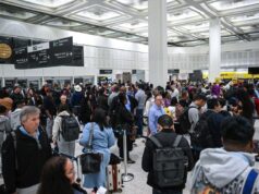 El 27 de marzo promete ser un día decisivo para los viajeros estadounidenses y el cierre parcial del gobierno
| El 27 de marzo promete ser un día decisivo para los viajeros estadounidenses y el cierre parcial del gobierno
|