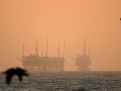 Las acciones de esta empresa energética poco conocida están subiendo a medida que Trump invoca poderes de 1950 para la perforación en alta mar en California.
| Las acciones de esta empresa energética poco conocida están subiendo a medida que Trump invoca poderes de 1950 para la perforación en alta mar en California.
|