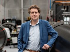 El director ejecutivo de Rocket Lab, Peter Beck, emite una declaración al aceptar un recorte salarial de 799.999 dólares
| El director ejecutivo de Rocket Lab, Peter Beck, emite una declaración al aceptar un recorte salarial de 799.999 dólares
|