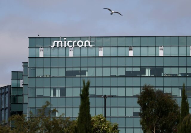 Micron y otras reservas de memoria están sufriendo pérdidas enormes. Micron y otras reservas de memoria están sufriendo pérdidas enormes. ¿Qué hay detrás de estos grandes movimientos?
|