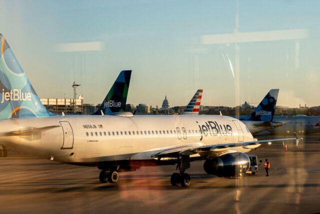Las acciones de JetBlue se vuelven positivas para el año Las acciones de JetBlue se vuelven positivas para el año tras las conversaciones sobre fusión
|