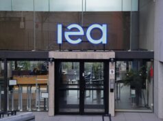 Ninguna respuesta política puede detener el aumento de los precios del petróleo, dice Currie de Carlyle
| Ninguna respuesta política puede detener el aumento de los precios del petróleo, dice Currie de Carlyle
|