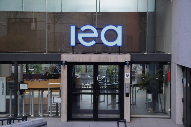 Ninguna respuesta política puede detener el aumento de los precios del petróleo, dice Currie de Carlyle

 | 