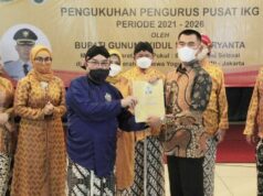 La guerrilla del PSI Yogyakarta recluta cuadros de otros partidos
| La guerrilla del PSI Yogyakarta recluta cuadros de otros partidos
|