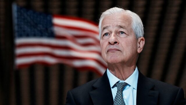 Jamie Dimon advierte sobre una próxima "crisis de bonos" a medida que aumentan los riesgos de deuda global

 | 