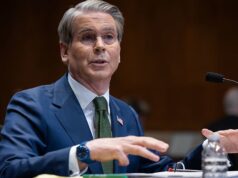 Bessent defiende las líneas comerciales del dólar estadounidense mientras la guerra de Irán daña las finanzas globales
| Bessent defiende las líneas comerciales del dólar estadounidense mientras la guerra de Irán daña las finanzas globales
|