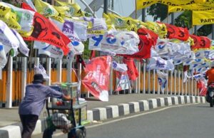 El Comité para la Erradicación de la Corrupción sugiere que los partidos políticos deberían declarar fondos para la educación política
| El Comité para la Erradicación de la Corrupción sugiere que los partidos políticos deberían declarar fondos para la educación política
|