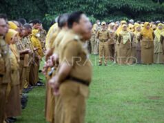 Sleman se muestra reacio a seguir las directrices del Centro para implementar la FMH
| Sleman se muestra reacio a seguir las directrices del Centro para implementar la FMH
|