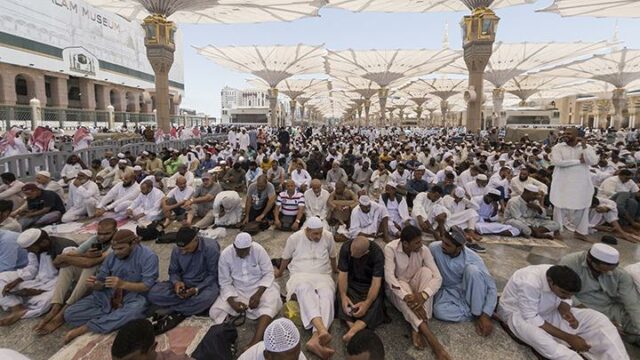 Ministerio del Hajj: 23 cocinas proporcionan comida a los peregrinos del Hajj en Medina

 | 
