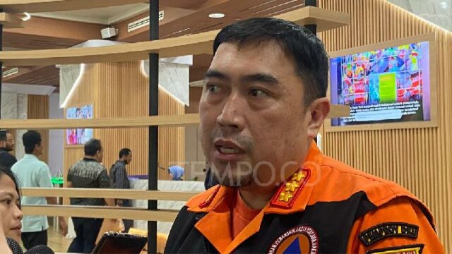 El sábado por la tarde, varias inundaciones en Yakarta habían El sábado por la tarde, varias inundaciones en Yakarta habían retrocedido.
|