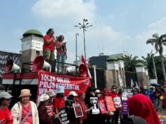 El Movimiento Obrero Alianza con el Pueblo organiza el Primero de Mayo en la Cámara de Representantes
| El Movimiento Obrero Alianza con el Pueblo organiza el Primero de Mayo en la Cámara de Representantes
|