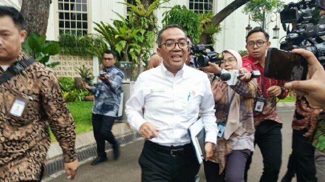 Ministro de Ciencia y Tecnología presenta política del PJJ a planteles

 | 