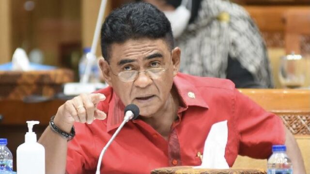 Legisladores del PDIP instan a Prabowo a formar TGPF en el caso de Andrie Yunus

 | 