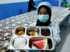 La estudiante Surati Prabowo pide que la cuota de MBG se transfiera a los profesores
| La estudiante Surati Prabowo pide que la cuota de MBG se transfiera a los profesores
|