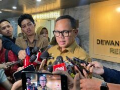 Bima Arya pide a las regiones que midan los ahorros logrados gracias a la FMH
| Bima Arya pide a las regiones que midan los ahorros logrados gracias a la FMH
|