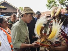 Gibran visita Papúa Central y comprueba la infraestructura aérea
| Gibran visita Papúa Central y comprueba la infraestructura aérea
|