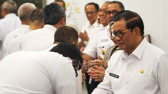 El gobierno de Yakarta sigue las instrucciones de la FMH de ASN todos los viernes

 | 