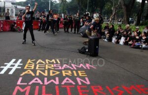 Andrie Yunus envía un mensaje: Viva la lucha
| Andrie Yunus envía un mensaje: Viva la lucha
|