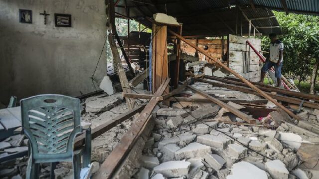 Cientos de casas dañadas por un terremoto en el norte de las Molucas

 | 