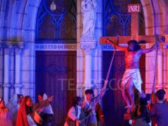 Los actores del Vía Crucis están dispuestos a no comer para interpretar a Jesús
| Los actores del Vía Crucis están dispuestos a no comer para interpretar a Jesús
|