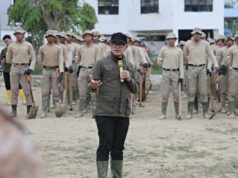 733 IPDN Praja se sumerge en Aceh Tamiang, desde la tumba del rey hasta las casas de los residentes se convierten en objetivos de limpieza
| 733 IPDN Praja se sumerge en Aceh Tamiang, desde la tumba del rey hasta las casas de los residentes se convierten en objetivos de limpieza
|