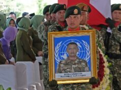 El gobierno insta a la ONU a evaluar la seguridad de las fuerzas de paz
| El gobierno insta a la ONU a evaluar la seguridad de las fuerzas de paz
|