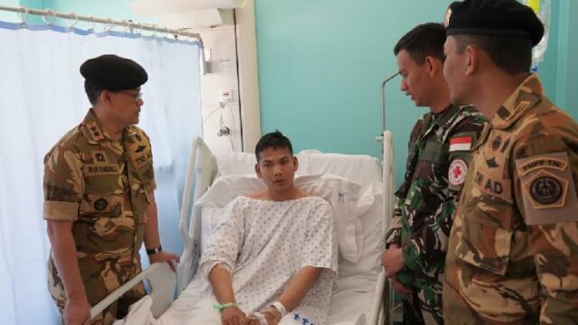 El comandante del PMPP visita a las víctimas de los soldados heridos del TNI en el Líbano

 | 