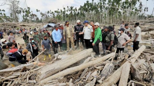 El líder del grupo de trabajo, Tito, confirmó que había aumentado el uso de madera flotante en un 111 por ciento.

 | 