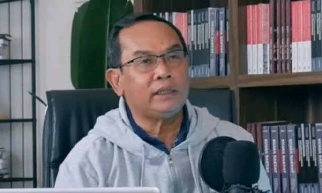 Saiful Mujani dice que la victoria de Prabowo no es democrática

 | 