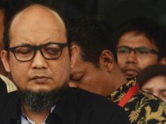 Novela Flashback al ataque con ácido hace 9 años
| Novela Flashback al ataque con ácido hace 9 años
|