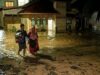 Las inundaciones posteriores afectaron a Pidie Jaya, el líder del grupo de trabajo Tito explica la causa
| Las inundaciones posteriores afectaron a Pidie Jaya, el líder del grupo de trabajo Tito explica la causa
|