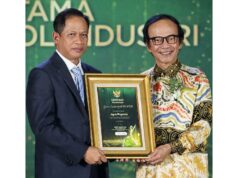 La industria del metanol de Kaltim gana el premio al liderazgo ecológico 2025
| La industria del metanol de Kaltim gana el premio al liderazgo ecológico 2025
|