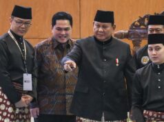 Sugiono reemplaza a Prabowo como presidente general de la Asociación Pencak Silat
| Sugiono reemplaza a Prabowo como presidente general de la Asociación Pencak Silat
|
