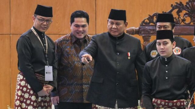 Sugiono reemplaza a Prabowo como presidente general de la Asociación Pencak Silat

 | 