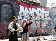 Coalición civil crea mural de Andrie Yunus en la escena del ataque
| Coalición civil crea mural de Andrie Yunus en la escena del ataque
|