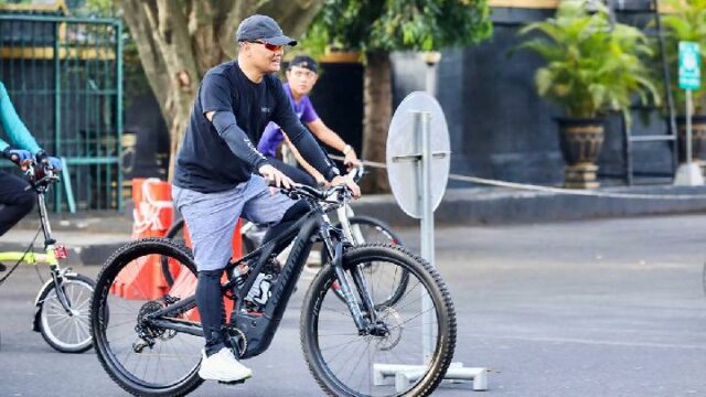 La bicicleta de lujo utilizada por Ahmad Luthfi no está La bicicleta de lujo utilizada por Ahmad Luthfi no está registrada en la LHKPN
|